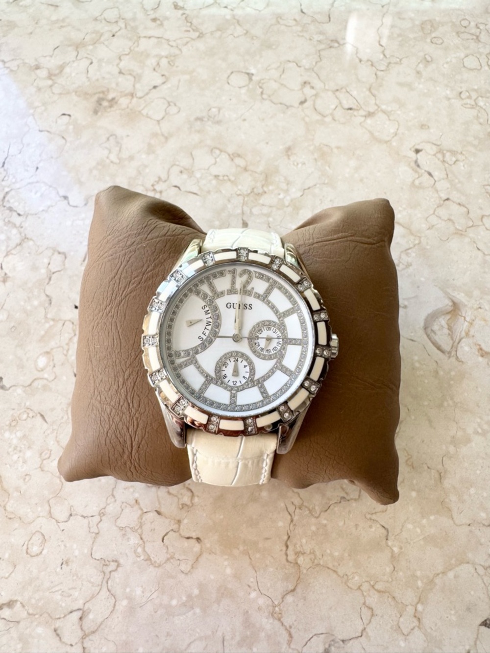 GUESS Women's White Cream Silver Watch - Picture 2 of 9